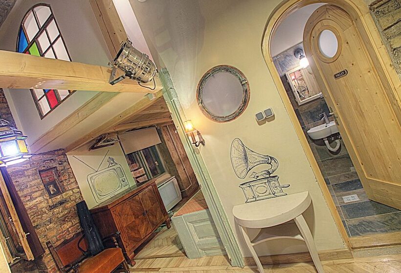 آپارتمان 1 خوابه, Lavender Circus Hostel, Doubles & Ensuites