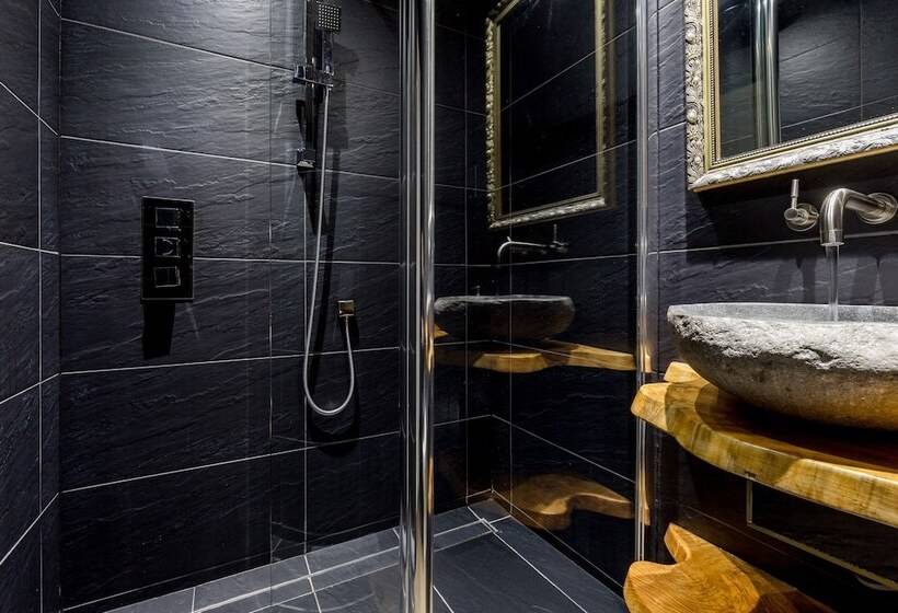 חדר סופריור נוף לגינה, The Alamo Guest House