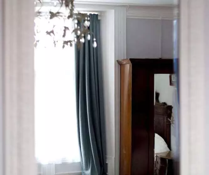اتاق استاندارد با تخت بزرگ, The Alamo Guest House