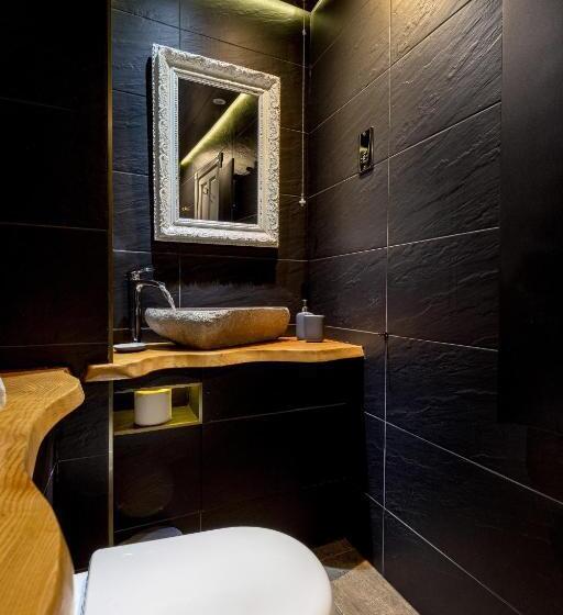 اتاق سوپریور با تخت بزرگ, The Alamo Guest House