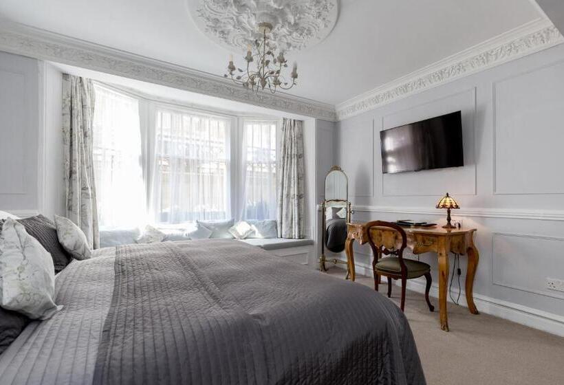 חדר סופריור, The Alamo Guest House