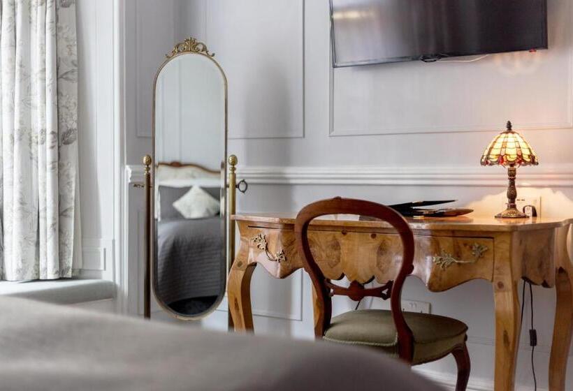 חדר סופריור, The Alamo Guest House