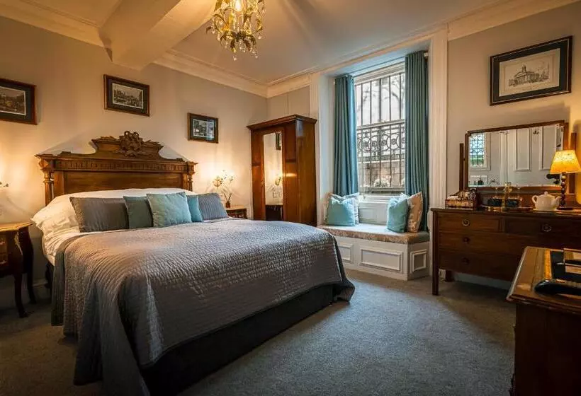 Standard room with outdoor bath, The Alamo Guest House