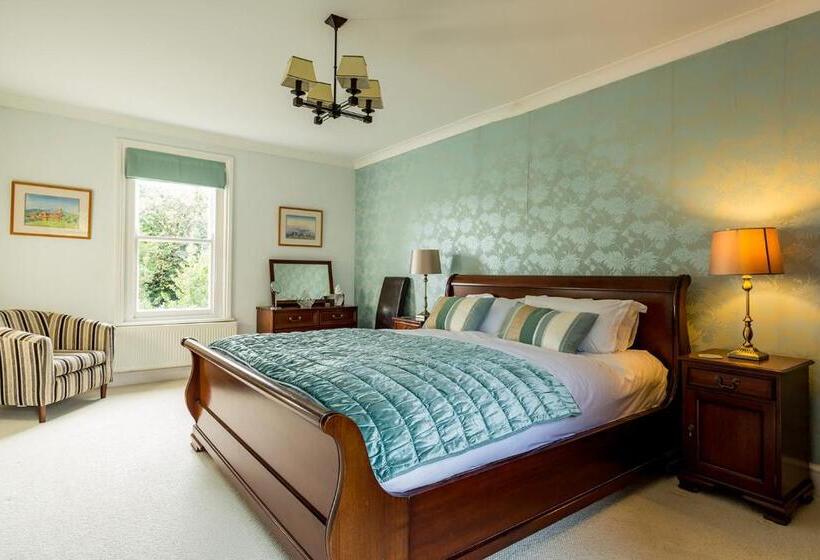 سوییت خانوادگی, Malvern View