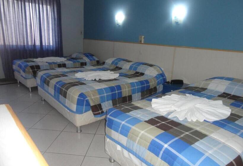 اتاق استاندارد چهار تخته, Arthur