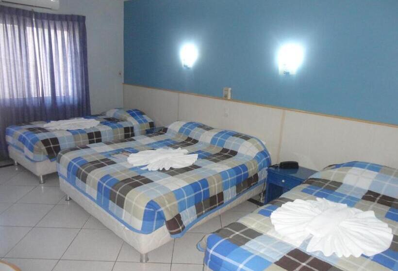 اتاق استاندارد چهار تخته, Arthur