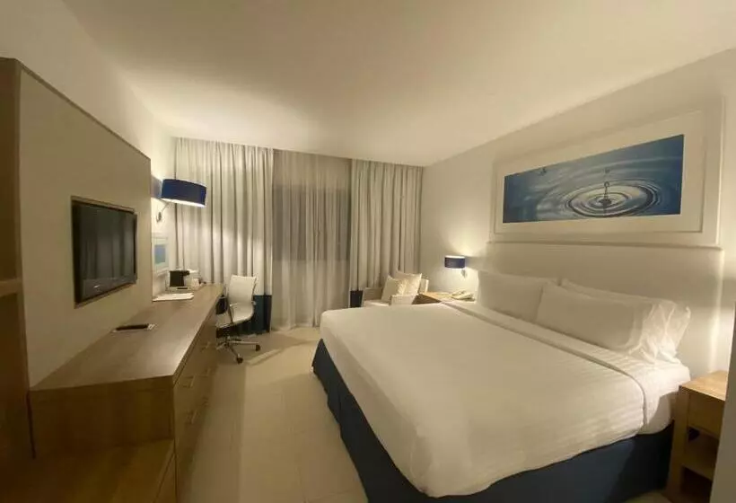 キングサイズベッドのスタンダードルーム, Holiday Inn Acapulco La Isla, An Ihg
