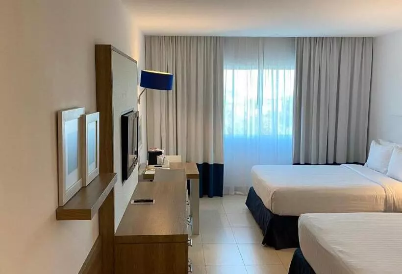 ２ダブルベッドのスタンダードルーム, Holiday Inn Acapulco La Isla, An Ihg