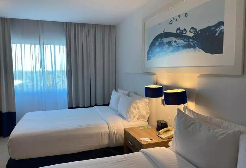 ２ダブルベッドのスタンダードルーム, Holiday Inn Acapulco La Isla, An Ihg