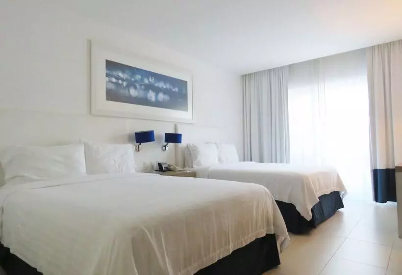 ２ダブルベッドのスタンダードルーム, Holiday Inn Acapulco La Isla, An Ihg