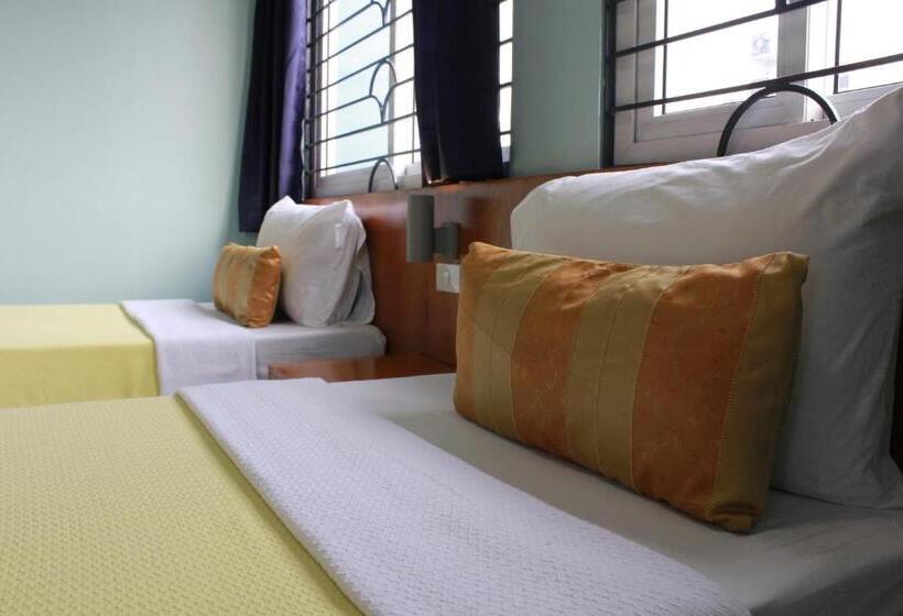 Номер Deluxe, Leesons Residences