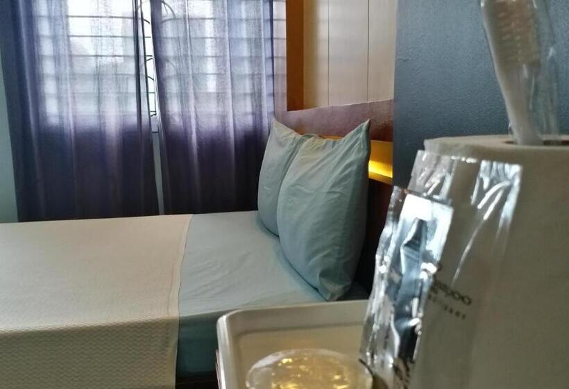 Номер Deluxe, Leesons Residences