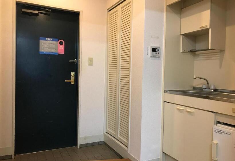 패밀리 룸, Renaissance Tanagura