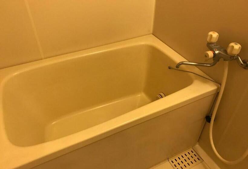 패밀리 룸, Renaissance Tanagura