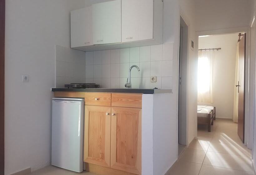 Апартаменты 1 Спальня, Sirocco Apartments