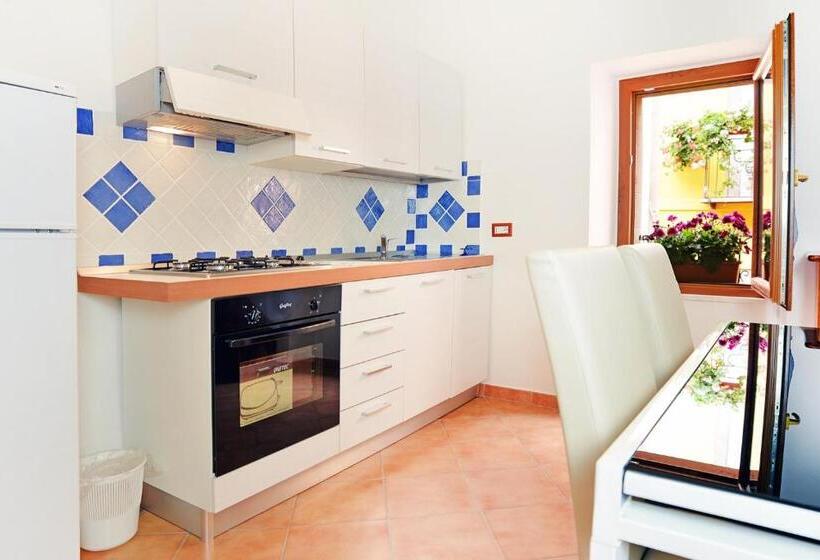 四人标准间, Ada S Guest House