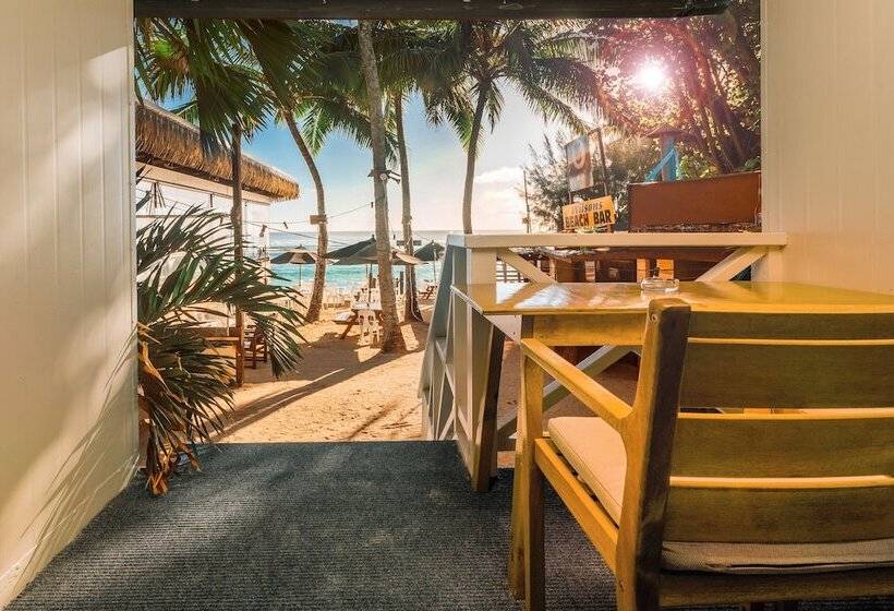 استودیوی استاندارد با چشمانداز دریا, Castaway Resort