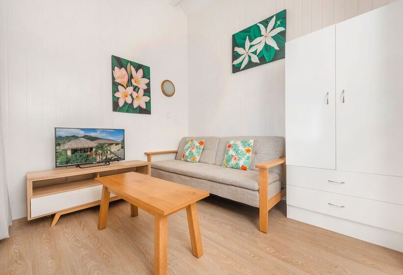 استودیوی استاندارد با چشمانداز دریا, Castaway Resort