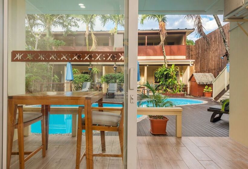 ویلای 1 خوابه, Castaway Resort