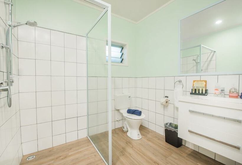 ویلای 1 خوابه با چشمانداز دریا, Castaway Resort