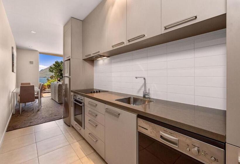 2 Bedrooms Apartment Lake View, Highview Apartments