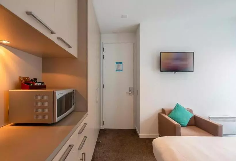 スタンダードスタジオ, Highview Apartments