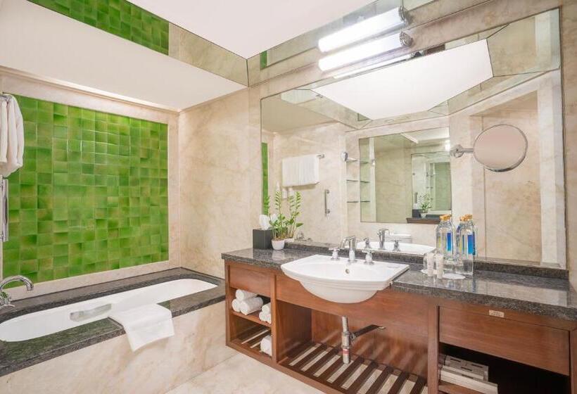 デラックスルーム, Hyderabad Marriott Hotel & Convention Centre