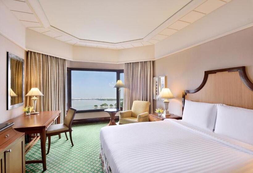 キングサイズベッドのエクゼクティブルーム, Hyderabad Marriott Hotel & Convention Centre