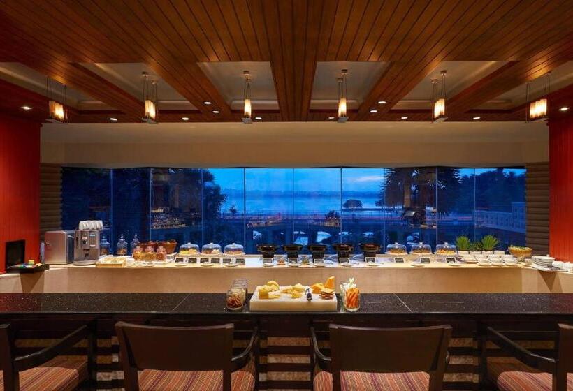 エクゼクティブルーム, Hyderabad Marriott Hotel & Convention Centre