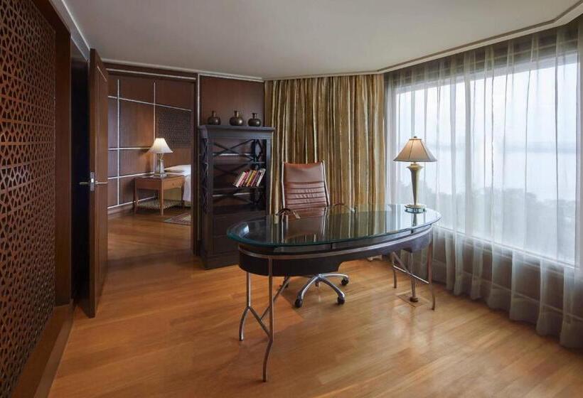 プレジデントスイートルーム, Hyderabad Marriott Hotel & Convention Centre