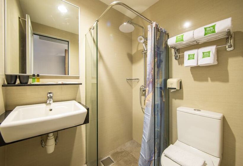 اتاق سوپریور سه تخته, Ibis Styles Singapore Albert