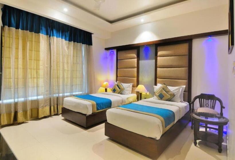 חדר סופריור לשלושה, The Pearl   Newly Renovated In City Centre