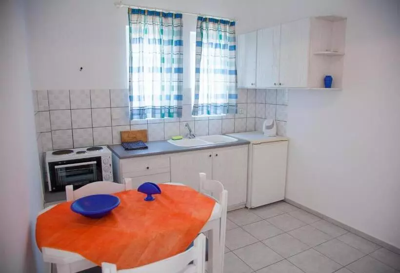 Huoneisto 1 Makuuhuone Parveke, Litsa Mare Apartments