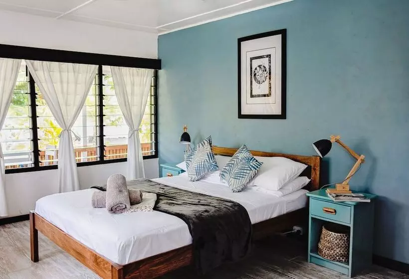 اتاق استاندارد با چشم‌انداز دریا, Turtle Bay Lodge
