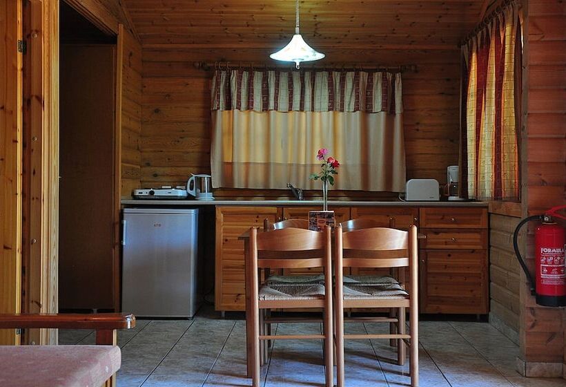 ビラホテル１ベッドルーム, Sandy S Studios Apartments & Log Villas