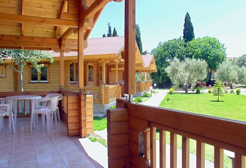 ビラホテル１ベッドルーム, Sandy S Studios Apartments & Log Villas