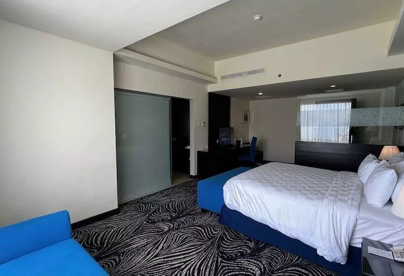 デラックスルーム, Swiss Belhotel Silae Palu
