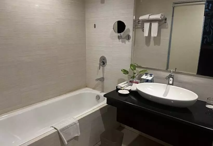 デラックスルーム, Swiss Belhotel Silae Palu