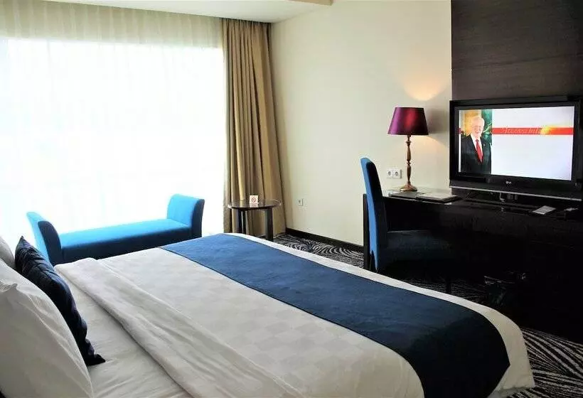 デラックスルーム, Swiss Belhotel Silae Palu