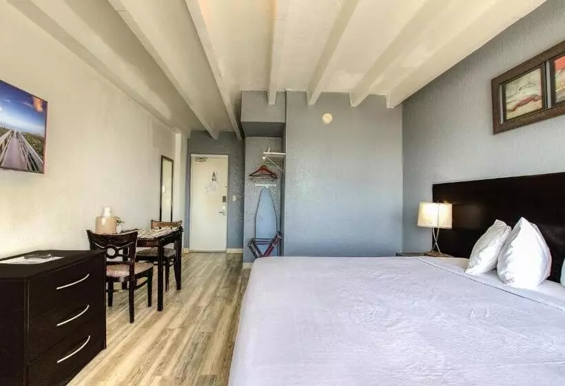キングサイズベッドのスタンダードルーム, Beach House Inn