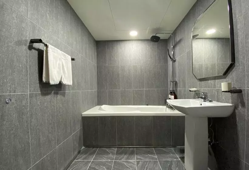 デラックスルーム, Benikea Daelim