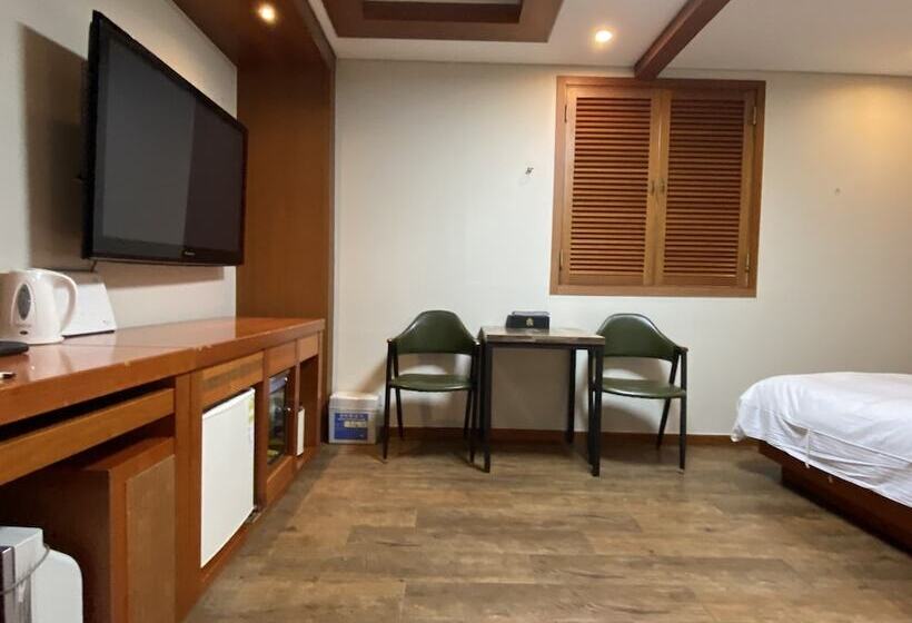 디럭스 룸, Benikea  Daelim