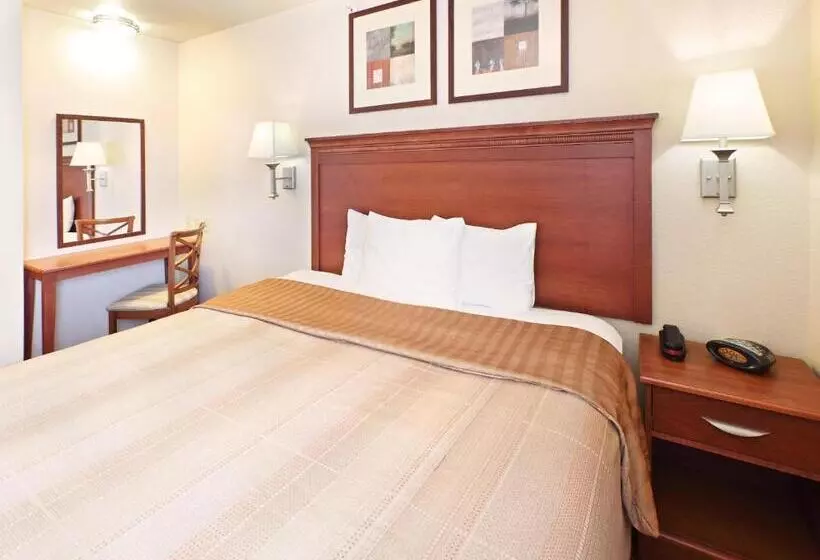 スタンダードスタジオ, Candlewood Suites Fayetteville, An Ihg