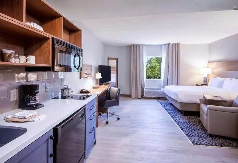 スタンダードスタジオ, Candlewood Suites Manassas, An Ihg