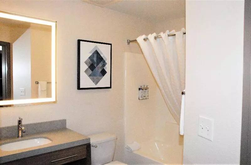 スタンダードスタジオ, Candlewood Suites Tallahassee, An Ihg