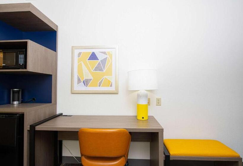 سوییت, Comfort Suites Oil Center