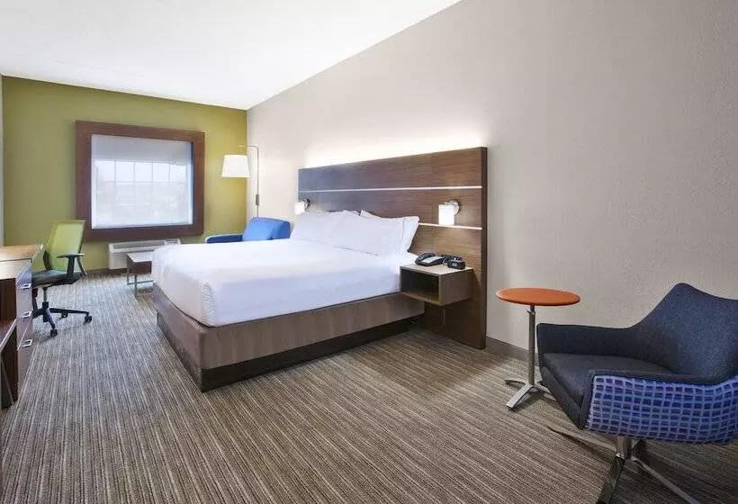 スイート, Holiday Inn Express Hotel & Suites Alcoa Knoxville Airport, An Ihg