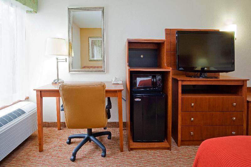 Стандартный Номер Кровать Кинг, Holiday Inn Express Raleigh Durham Airport, An Ihg