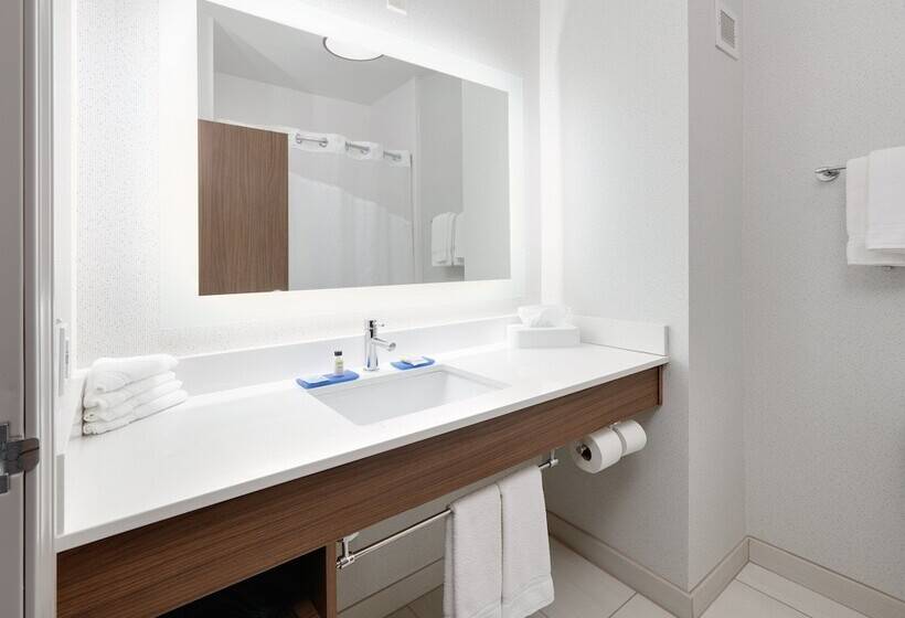 Номер Стандарт, Holiday Inn Express & Suites Mitchell, An Ihg