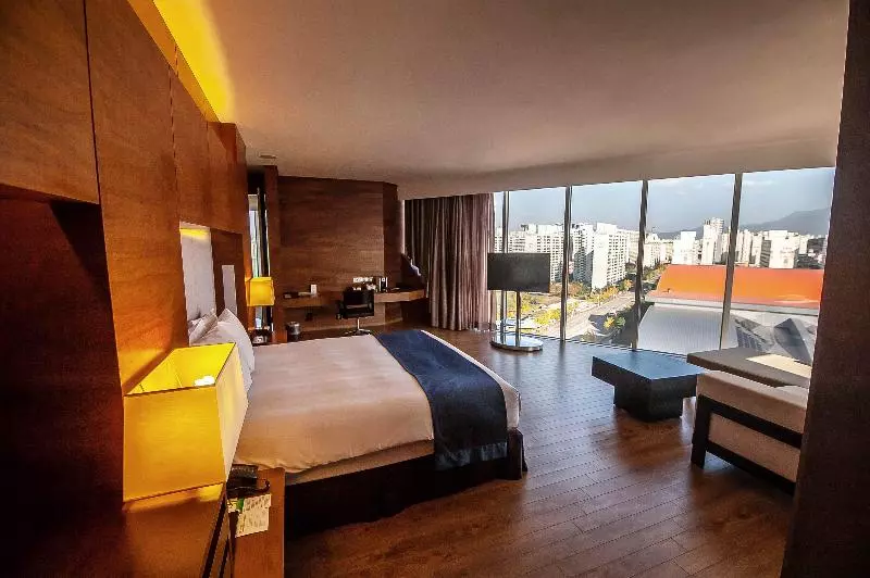 キングサイズベッドのスイートルーム, Holiday Inn Gwangju, An Ihg